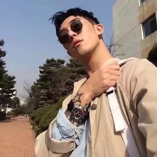 方英奇刚