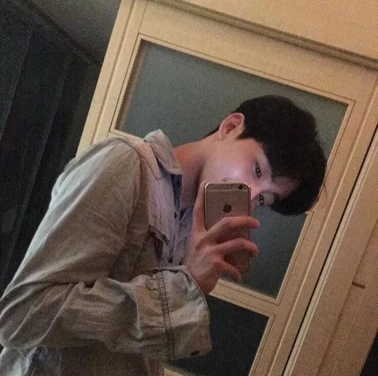 包桦纪明