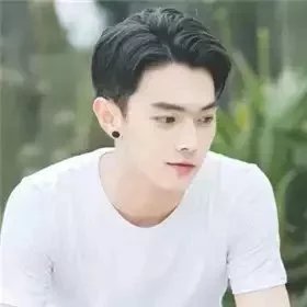逄红超倩